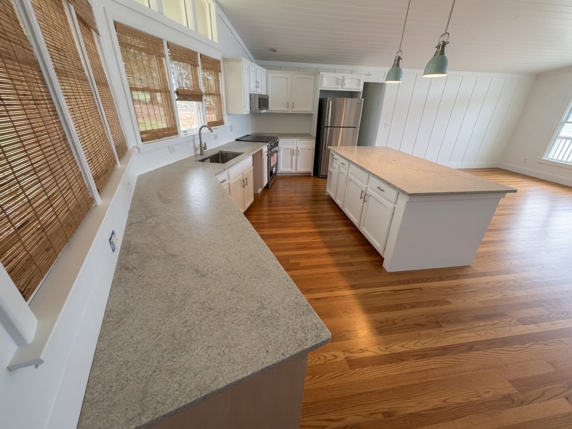 Beautiful Itanus White Granite Kitchen in Lake Murray